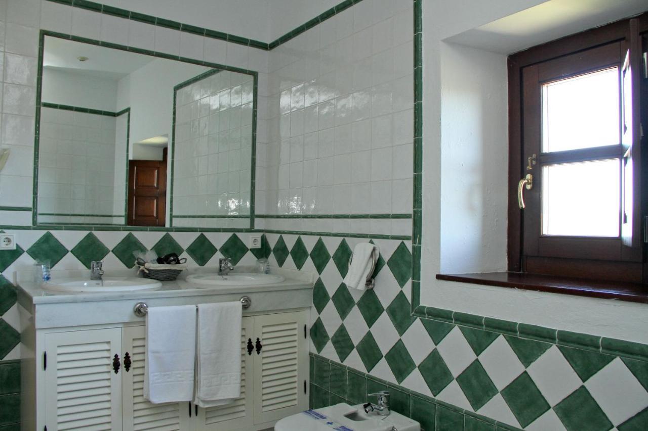 Hotel Tugasa Castillo De Castellar Castellar de la Frontera Εξωτερικό φωτογραφία