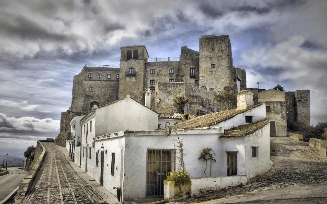 Hotel Tugasa Castillo De Castellar Castellar de la Frontera Εξωτερικό φωτογραφία