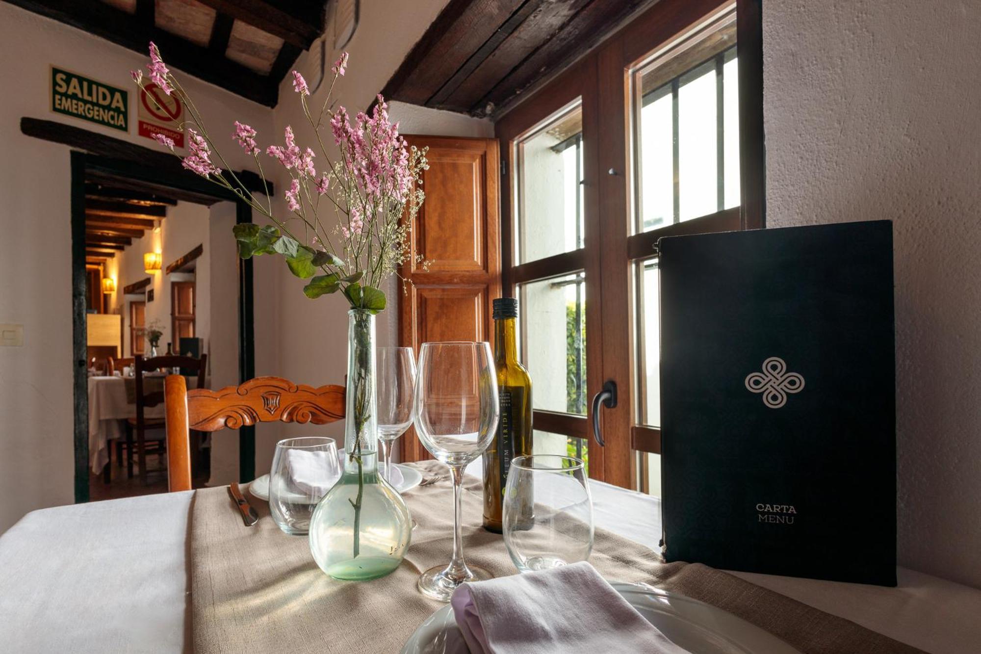 Hotel Tugasa Castillo De Castellar Castellar de la Frontera Εξωτερικό φωτογραφία